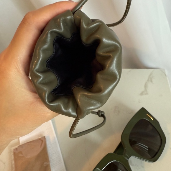 ✨ Brand New Loewe Sunglasses ✨ - Picture 7 of 10